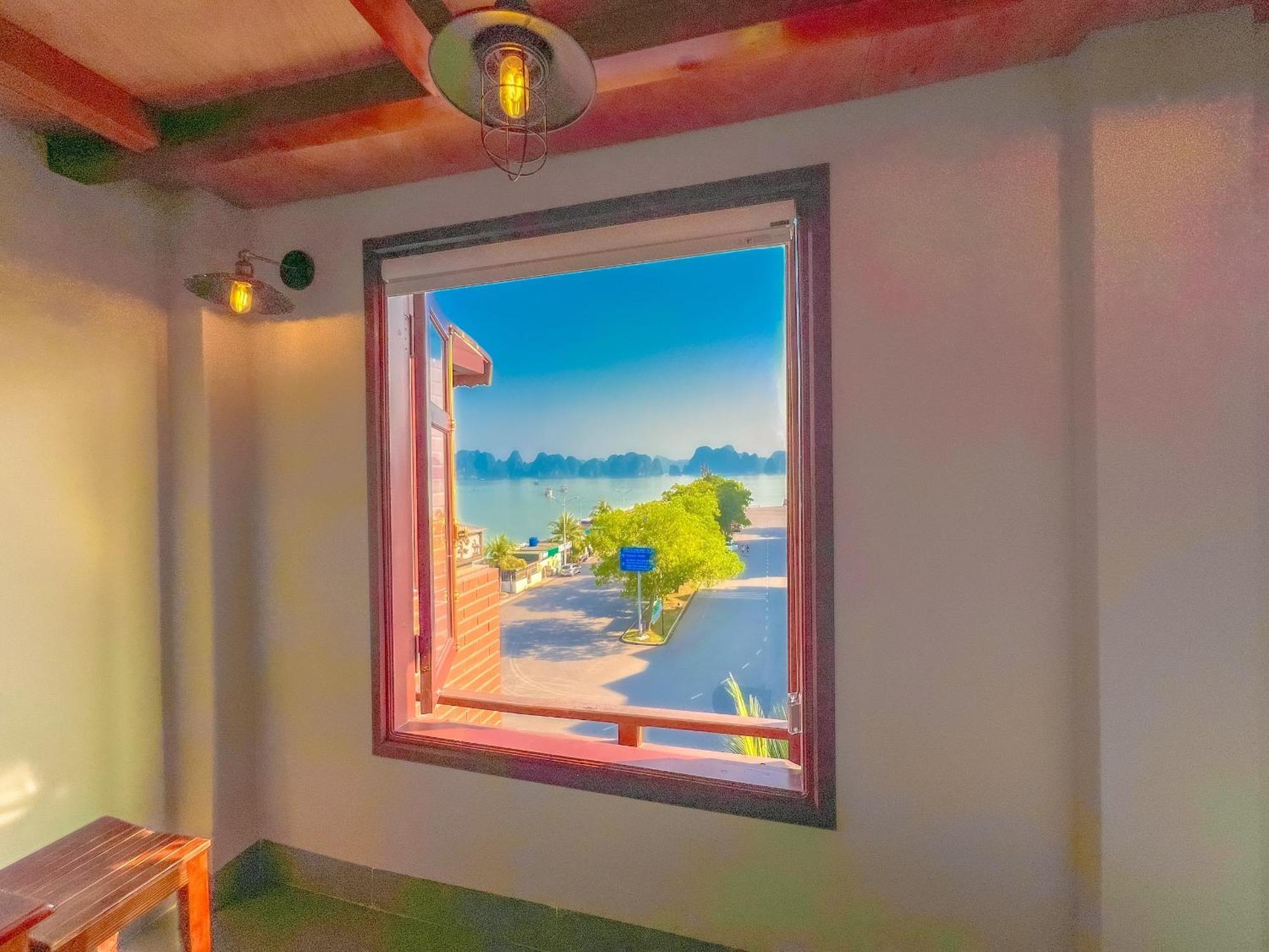 Canh Buom Homestay - Tuan Chau Ха Лонг Екстериор снимка